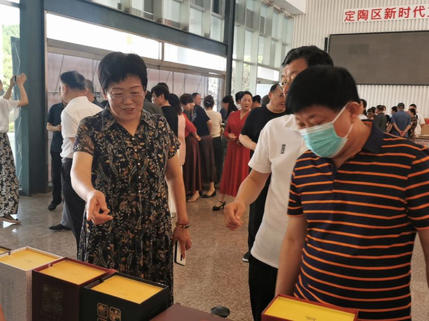 點擊查看實際尺寸<br>標題：名流村酒業(yè) 閱讀次數(shù)：188